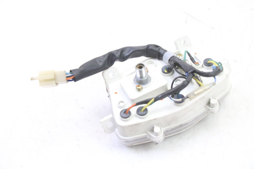 photo de LICZNIK PEUGEOT KISBEE 2T 50 (2010 - 2017) - Stan powierzchni