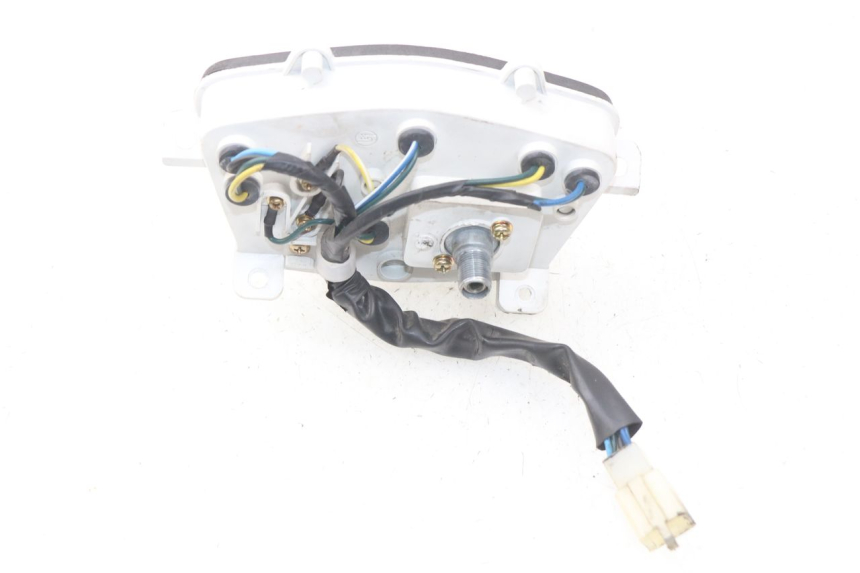 photo de LICZNIK PEUGEOT KISBEE 4T 50 (2018 - 2022) - Inny kąt widzenia