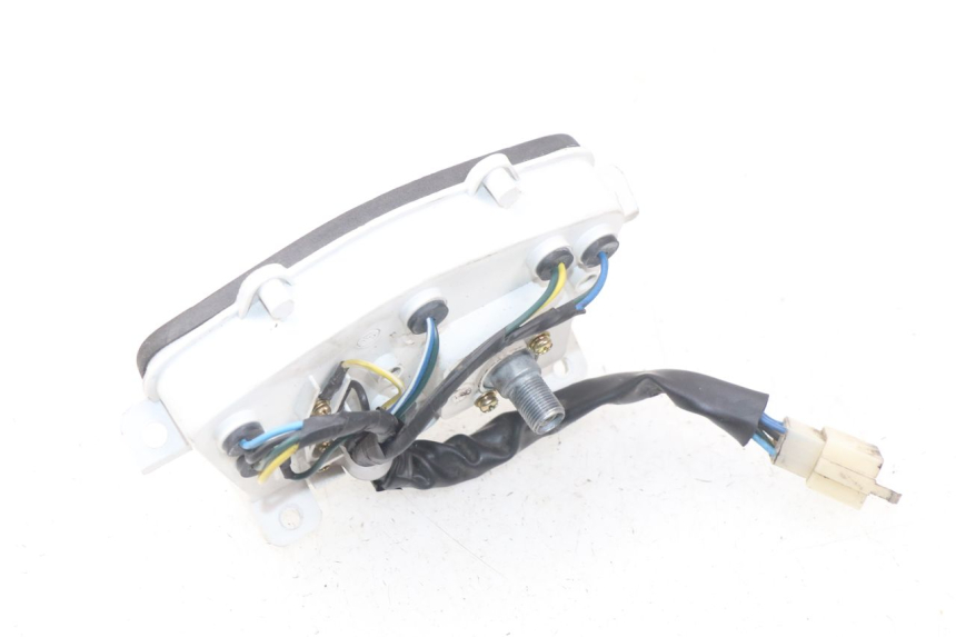 photo de LICZNIK PEUGEOT KISBEE 4T 50 (2018 - 2022) - Stan powierzchni