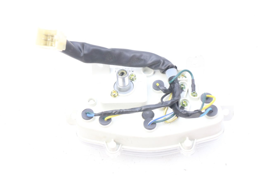 photo de LICZNIK PEUGEOT KISBEE 4T 50 (2018 - 2022) - Inny kąt widzenia