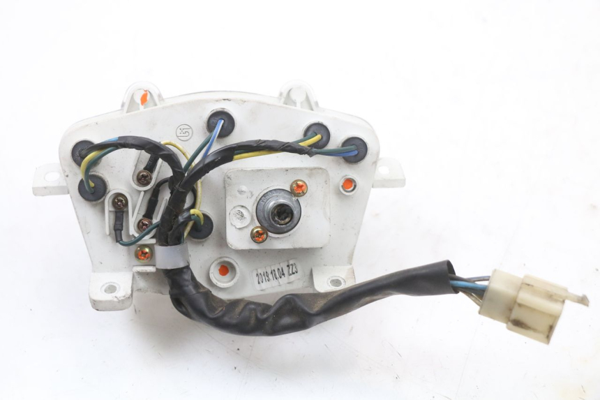 photo de LICZNIK PEUGEOT KISBEE 4T 50 (2018 - 2022) - Stan powierzchni