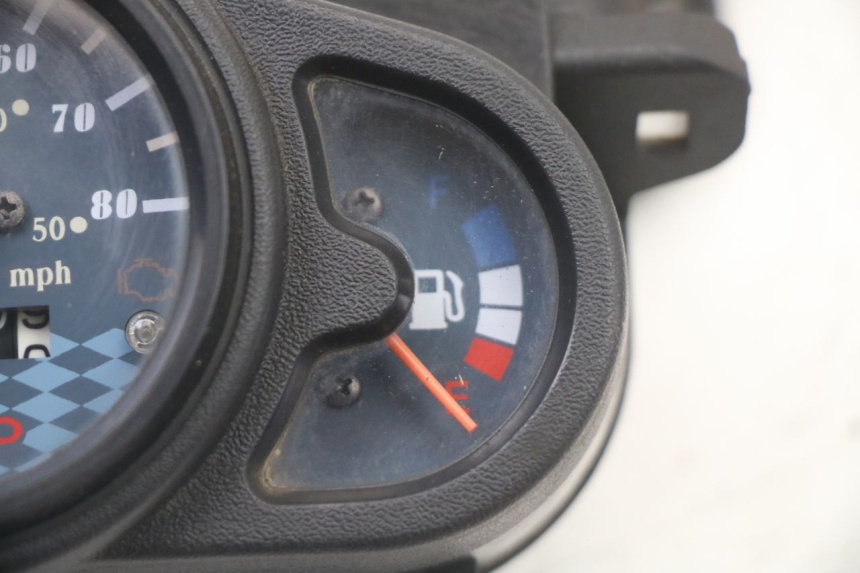 photo de LICZNIK KYMCO AGILITY 4T 50 (2018 - 2022) - Zbliżenie techniczne