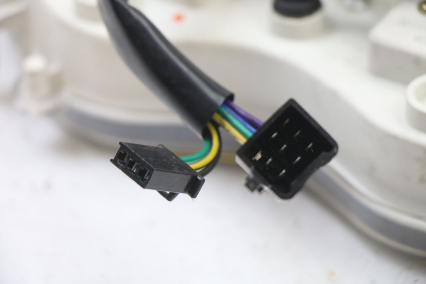 photo de LICZNIK LONGJIA SHARPY 125 (2020 - 2024) - Stan powierzchni