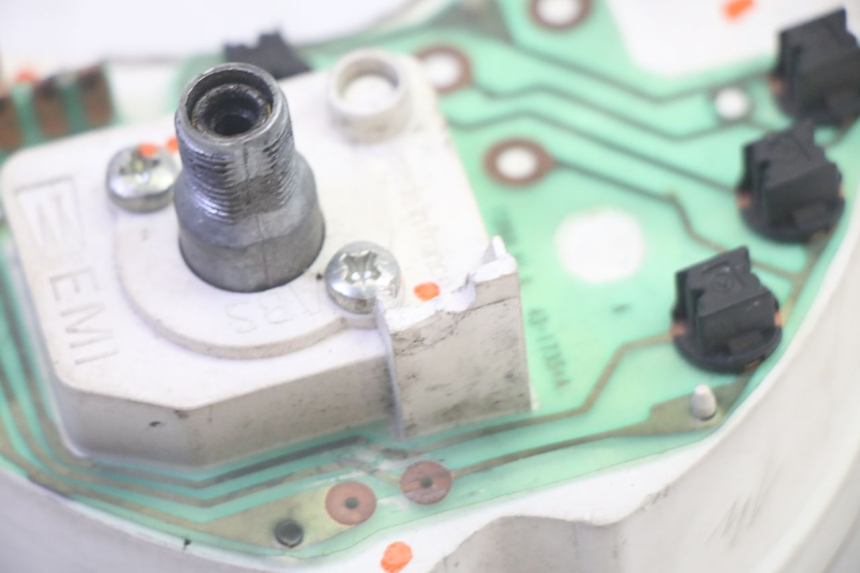 photo de LICZNIK PEUGEOT LUDIX 50 (2005 - 2007) - Stan powierzchni