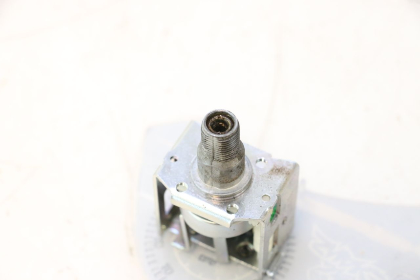 photo de LICZNIK PEUGEOT LUDIX SNAKE 2T 50 (2004 - 2014) - Zbliżenie techniczne