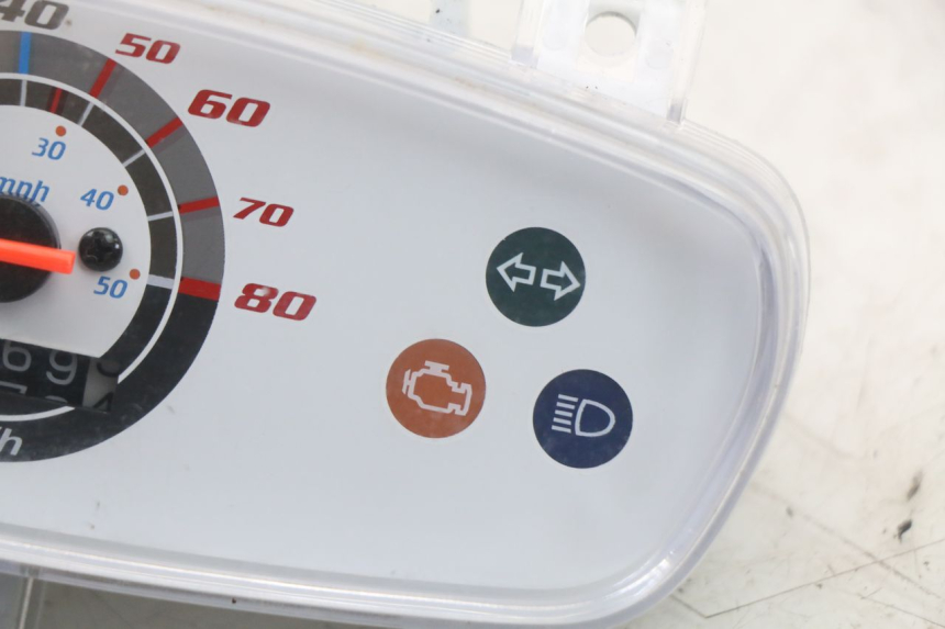 photo de LICZNIK MASH LEGEND'R 4T 50 (2021 - 2025) - Zbliżenie techniczne