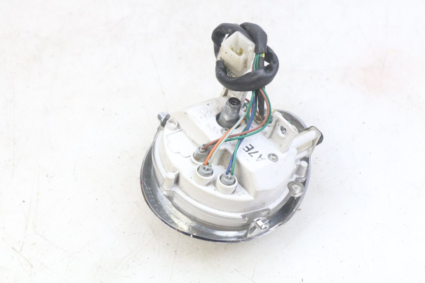 photo de LICZNIK SYM MIO 50 (2011 - 2017) - Stan powierzchni