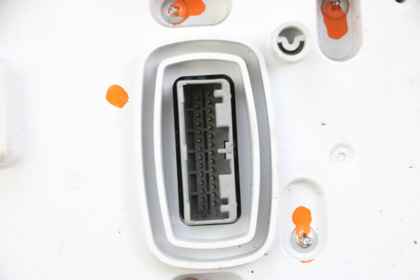 photo de LICZNIK PIAGGIO MP3 HPE 300 (2019 - 2026) - Widok produktu