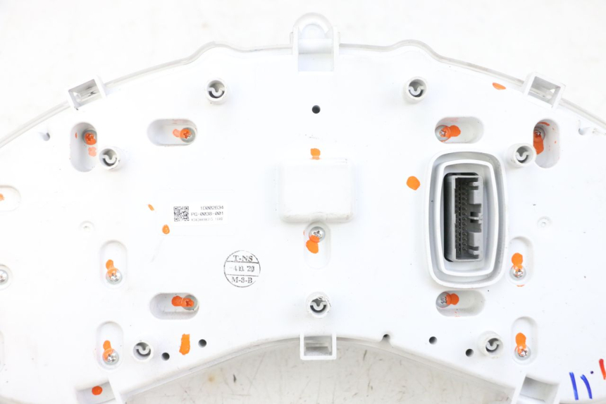 photo de LICZNIK PIAGGIO MP3 HPE 300 (2019 - 2026) - Zbliżenie komponentów