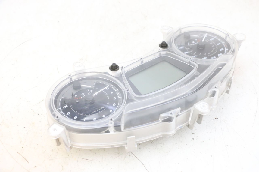 photo de LICZNIK PIAGGIO MP3 HPE 300 (2019 - 2026) - Część sprawdzona