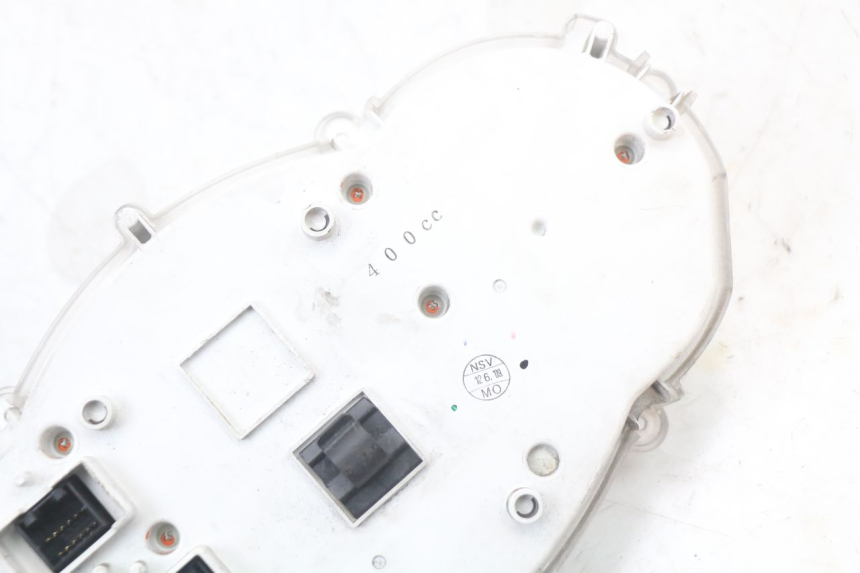 photo de LICZNIK PIAGGIO MP3 LT 400 (2007 - 2012) - Szczegóły charakterystyczne