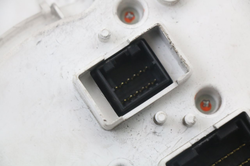 photo de LICZNIK PIAGGIO MP3 LT 400 (2007 - 2012) - Zbliżenie komponentów