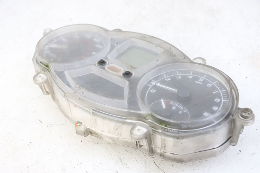 photo de LICZNIK PIAGGIO MP3 LT 400 (2007 - 2012) - Inny kąt widzenia