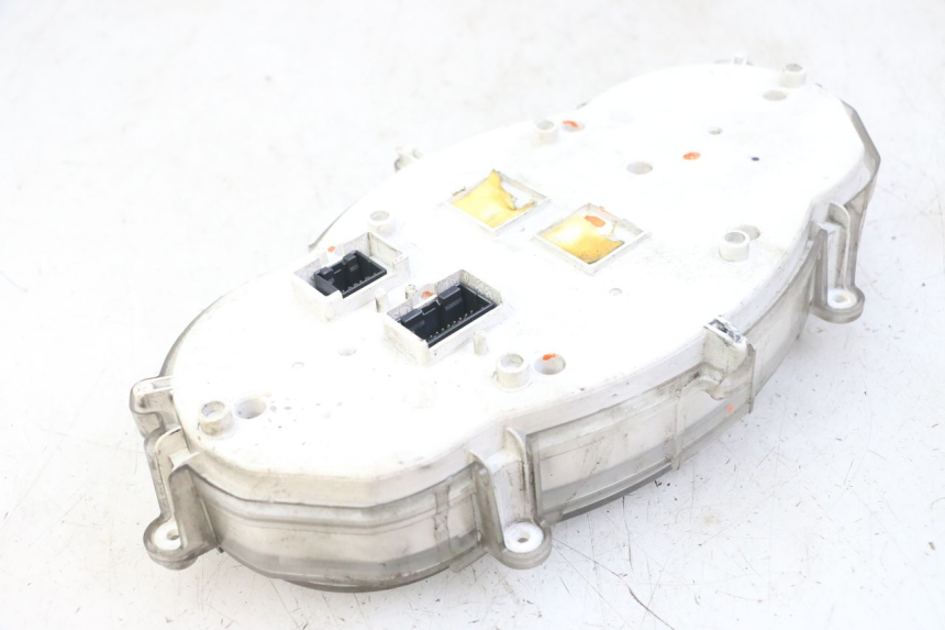 photo de LICZNIK PIAGGIO MP3 LT 400 (2007 - 2012) - Stan powierzchni