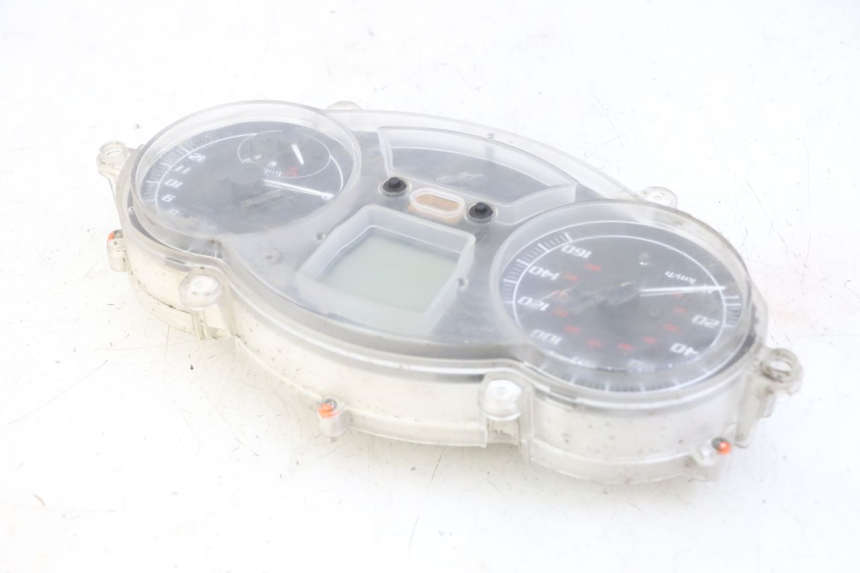 photo de LICZNIK PIAGGIO MP3 LT 300 (2010 - 2016) - Zbliżenie techniczne