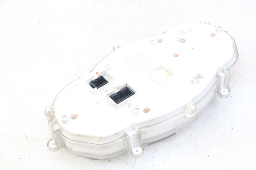 photo de LICZNIK PIAGGIO MP3 LT 300 (2010 - 2016) - Stan powierzchni