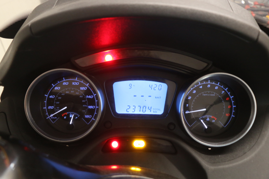 photo de LICZNIK PIAGGIO MP3 500 (2014 - 2017) - Struktura - zbliżenie