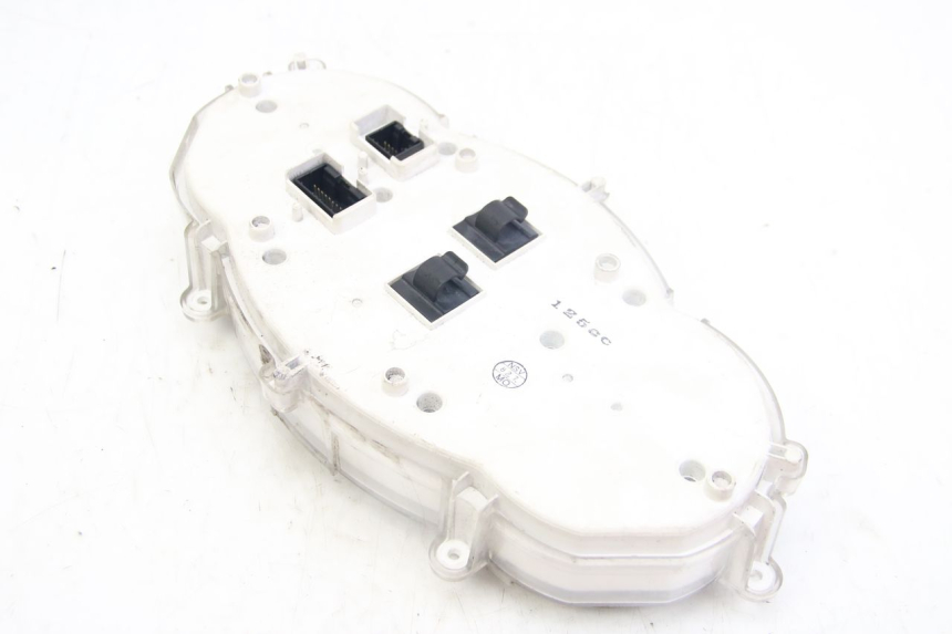 photo de LICZNIK PIAGGIO MP3 125 (2006 - 2014) - Stan powierzchni