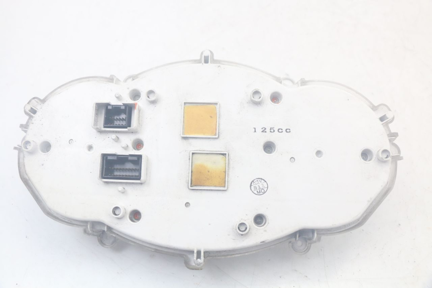 photo de LICZNIK PIAGGIO MP3 125 (2006 - 2014) - Stan powierzchni