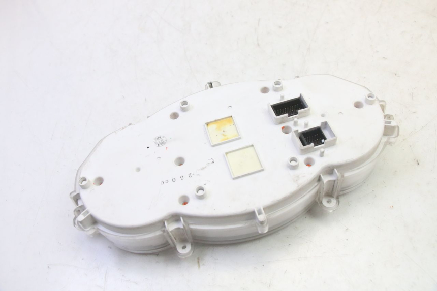 photo de LICZNIK PIAGGIO MP3 RL 250 (2006 - 2010) - Część sprawdzona