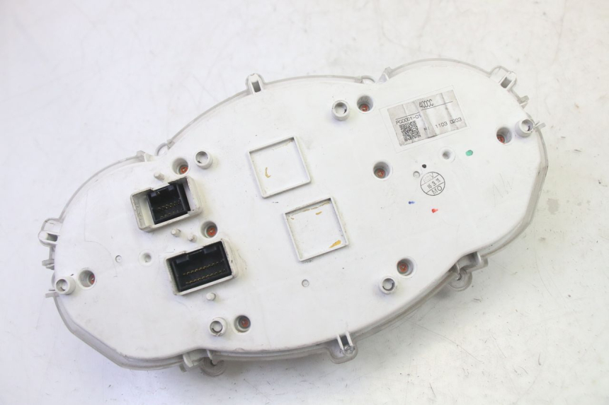 photo de LICZNIK PIAGGIO MP3 500 (2011 - 2015) - Oznaczenia i referencje