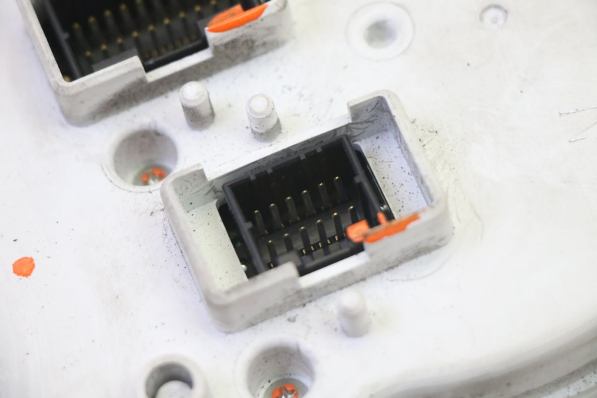 photo de LICZNIK PIAGGIO MP3 125 (2006 - 2014) - Zbliżenie komponentów