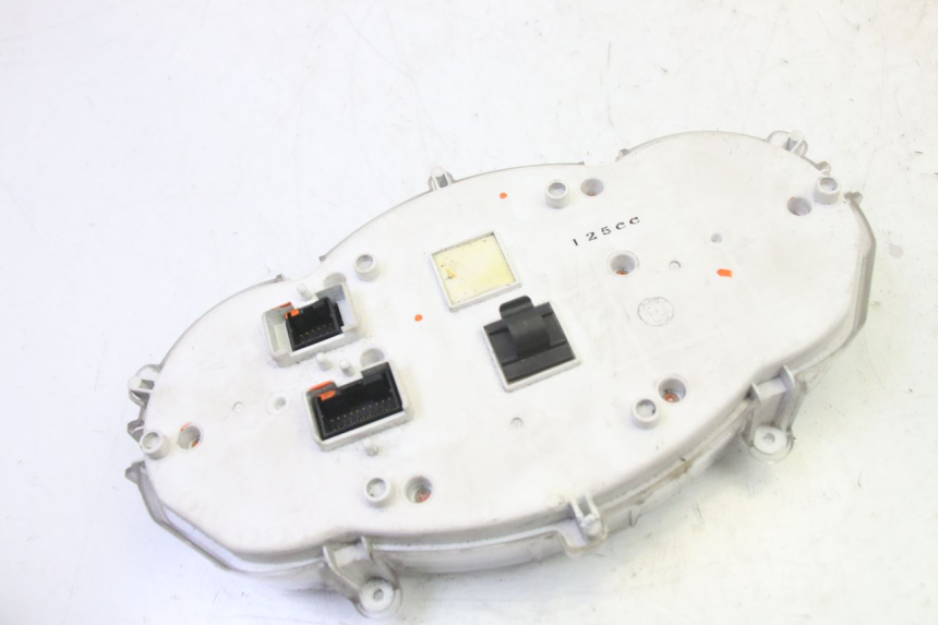 photo de LICZNIK PIAGGIO MP3 125 (2006 - 2014) - Oznaczenia i referencje