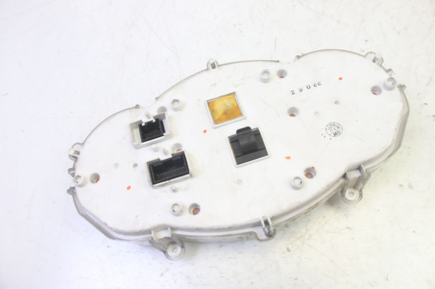 photo de LICZNIK PIAGGIO MP3 RL 250 (2006 - 2010) - Część sprawdzona