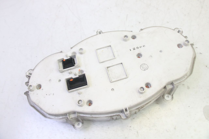 photo de LICZNIK PIAGGIO MP3 125 (2006 - 2014) - Oznaczenia i referencje