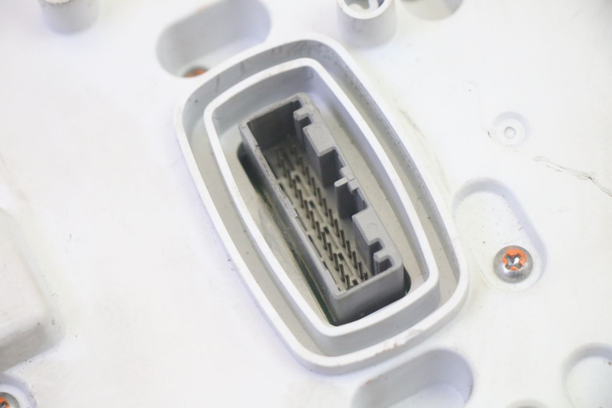 photo de LICZNIK PIAGGIO MP3 500 (2016 - 2018) - Widok produktu