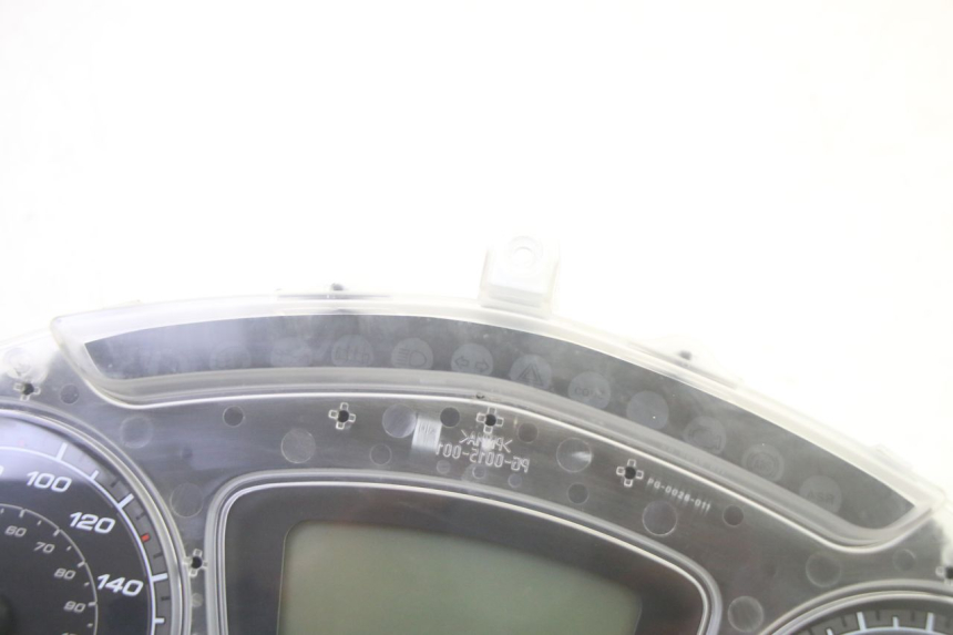 photo de LICZNIK PIAGGIO MP3 500 (2016 - 2018) - Inny kąt widzenia