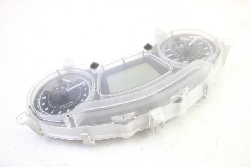 photo de LICZNIK PIAGGIO MP3 500 (2016 - 2018) - Stan powierzchni