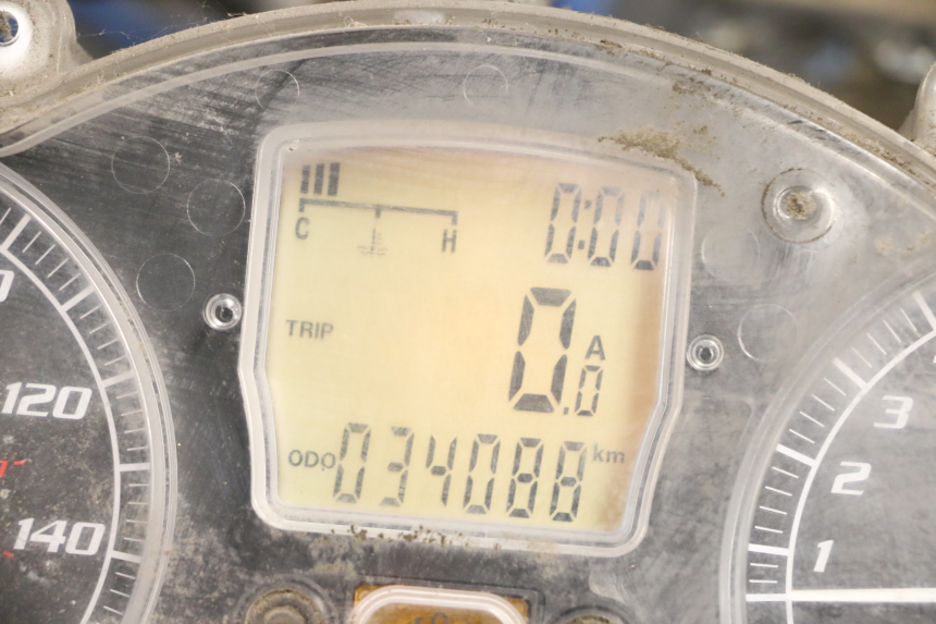 photo de LICZNIK PIAGGIO MP3 125 (2006 - 2014) - Zbliżenie techniczne