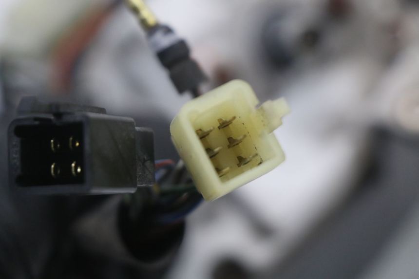 photo de LICZNIK HONDA NTV DEAUVILLE 650 (1998 - 2001) - Widok z bliska