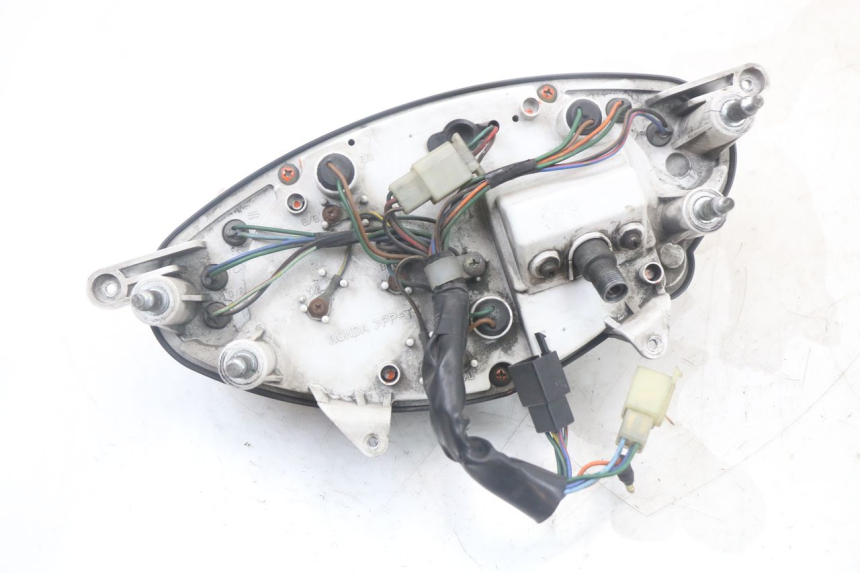 photo de LICZNIK HONDA NTV DEAUVILLE 650 (1998 - 2001) - Stan powierzchni