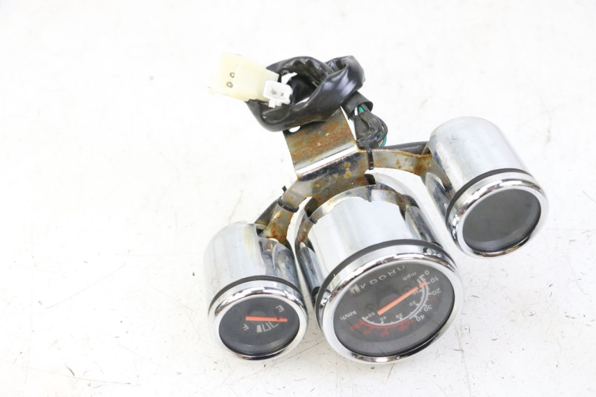 photo de LICZNIK JM MOTORS OLDIES GT 4T 50 (2018 - 2025) - Stan powierzchni