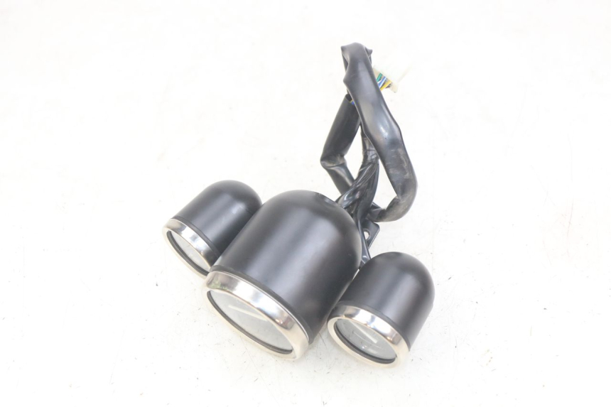 photo de LICZNIK JM MOTORS OLDIES RS 4T 50 (2021 - 2024) - Szczegóły charakterystyczne