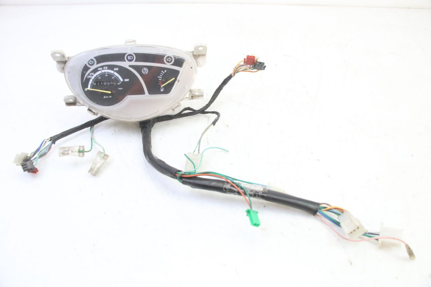 photo de LICZNIK SYM ORBIT 2 4T 50 (2008 - 2017) - Inny kąt widzenia