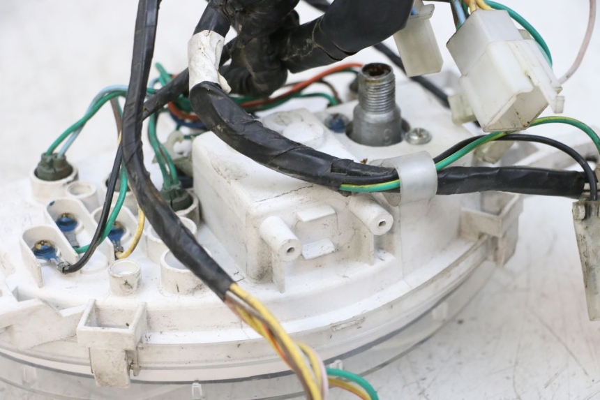 photo de LICZNIK SYM ORBIT 2 50 (2008 - 2014) - Inny kąt widzenia