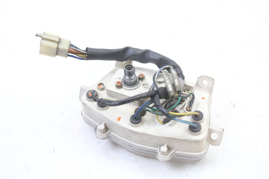 photo de LICZNIK PEUGEOT KISBEE 2T 50 (2010 - 2017) - Stan powierzchni