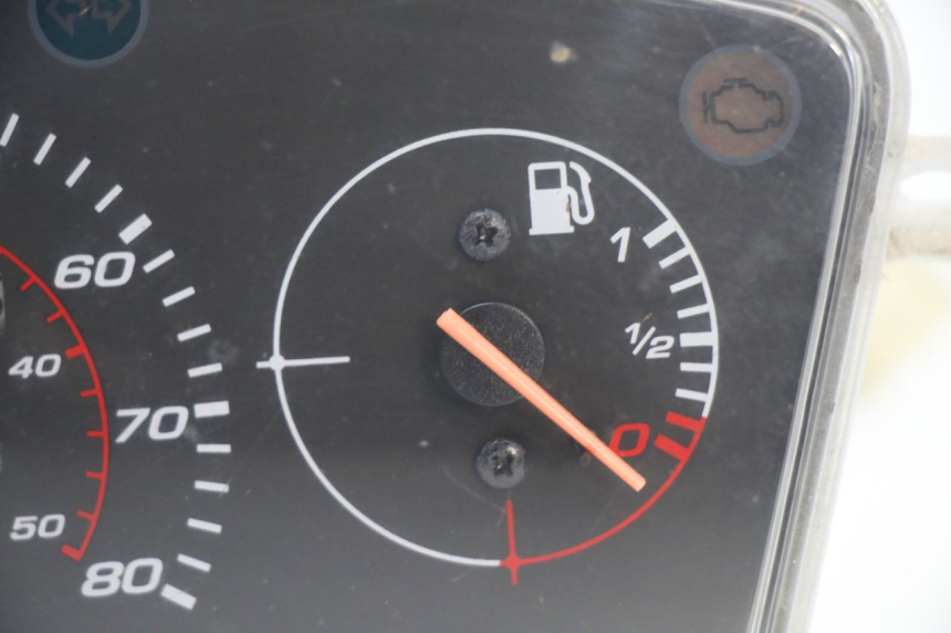 photo de LICZNIK PEUGEOT KISBEE 4T 50 (2018 - 2022) - Zoom stanu zużycia