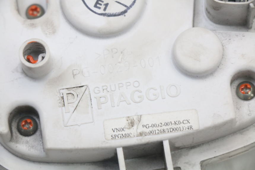 photo de LICZNIK PIAGGIO LIBERTY IGET 4T 50 (2021 - 2025) - Stan powierzchni