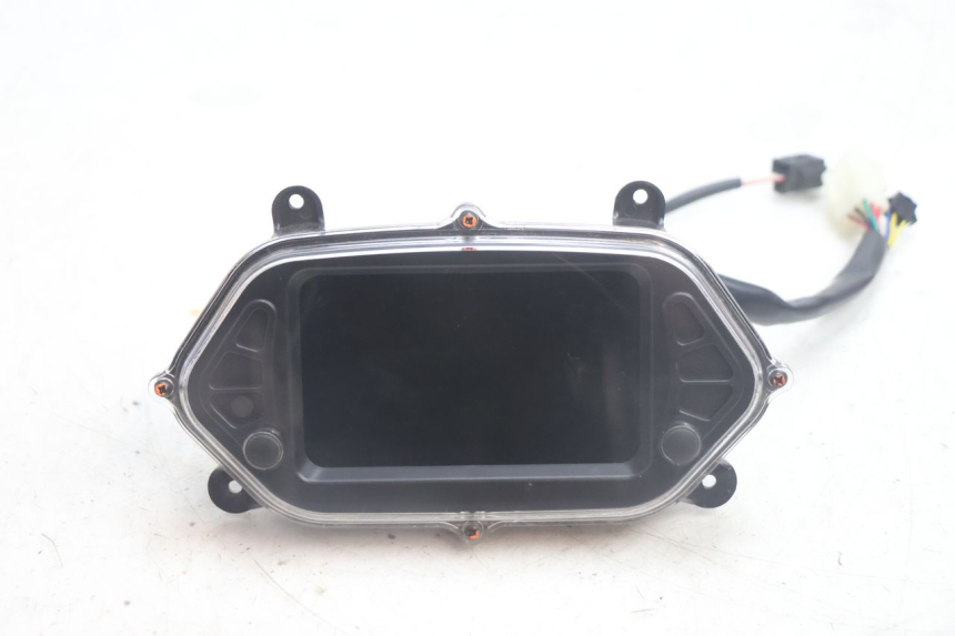 photo de LICZNIK JM MOTORS R-MAX TECH 50 (2024 - 2026) - Widok główny