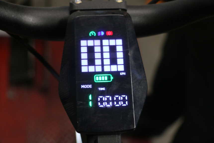 photo de LICZNIK PUNK ELECTRIC RIDER 1 - Zoom stanu zużycia