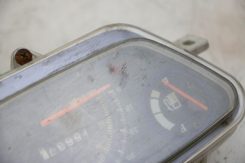 photo de LICZNIK TNT MOTOR ROMA 10' 2T 50 (2011 - 2018) - Zoom stanu zużycia