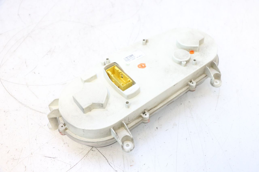 photo de LICZNIK PEUGEOT SATELIS COMPRESSOR K15 125 (2006 - 2009) - Zbliżenie komponentów
