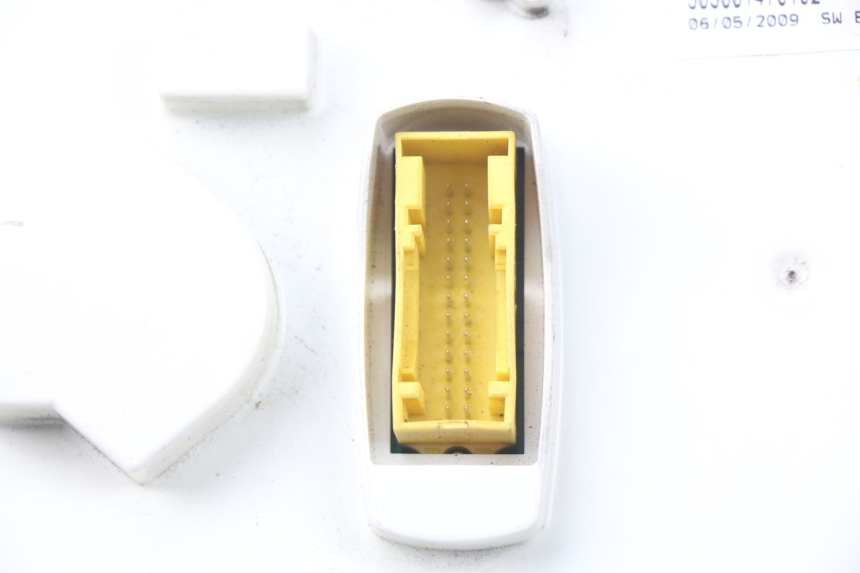 photo de LICZNIK PEUGEOT SATELIS 125 (2006 - 2009) - Szczegóły charakterystyczne