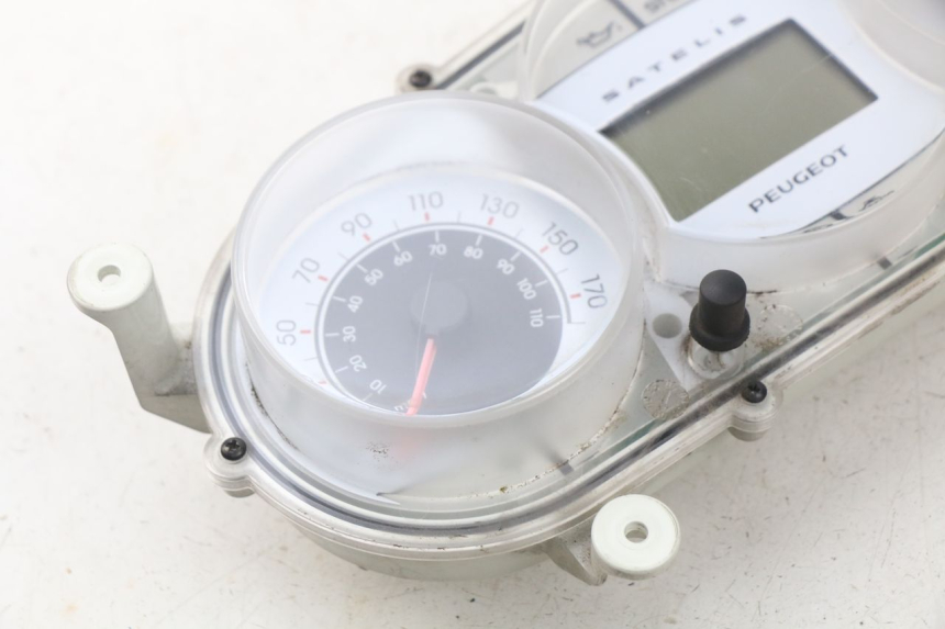photo de LICZNIK PEUGEOT SATELIS 125 (2006 - 2009) - Zbliżenie techniczne