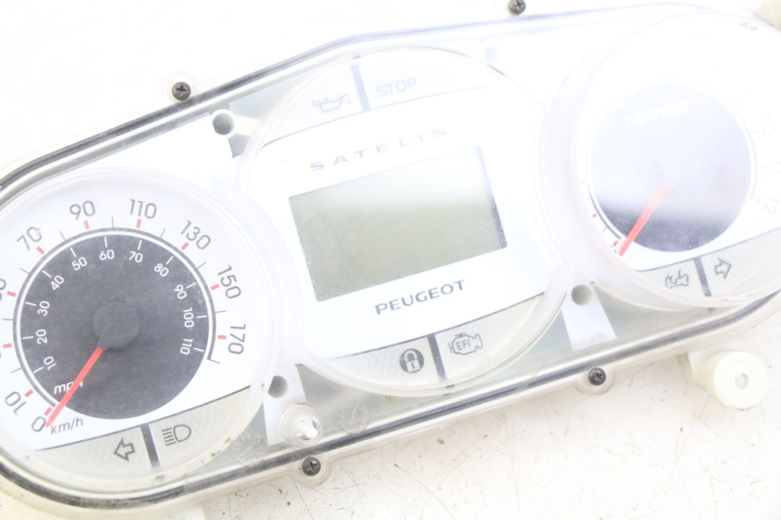 photo de LICZNIK PEUGEOT SATELIS 125 (2006 - 2009) - Zbliżenie komponentów