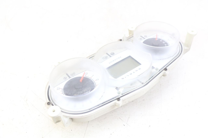 photo de LICZNIK PEUGEOT SATELIS 125 (2006 - 2009) - Inny kąt widzenia